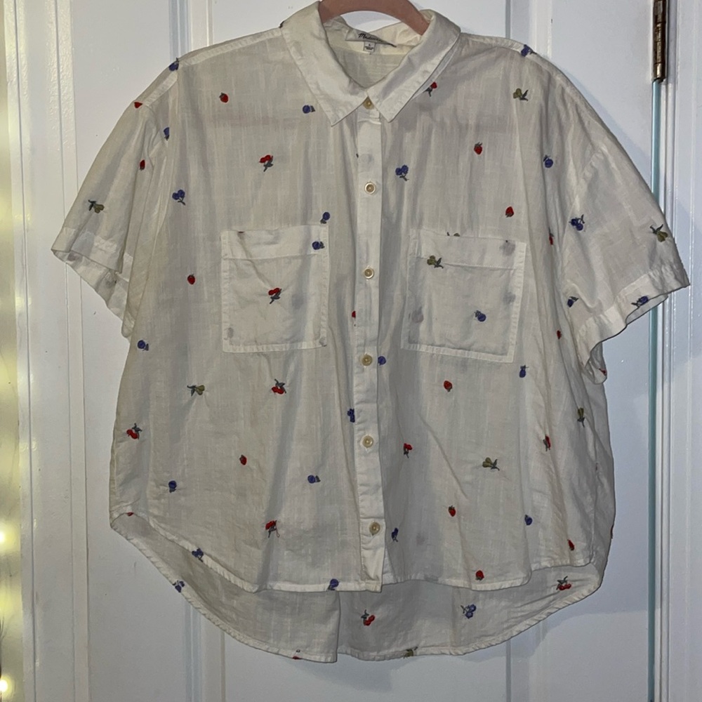 Madewell Embroidered Fruit button down short sleeve blouse shirt strawberry